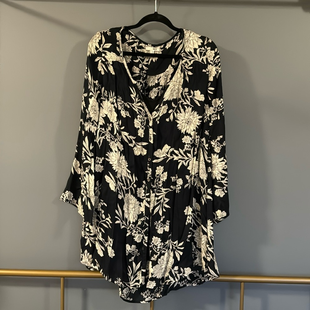 Society Amuse size L Eu 40 black flowered dress